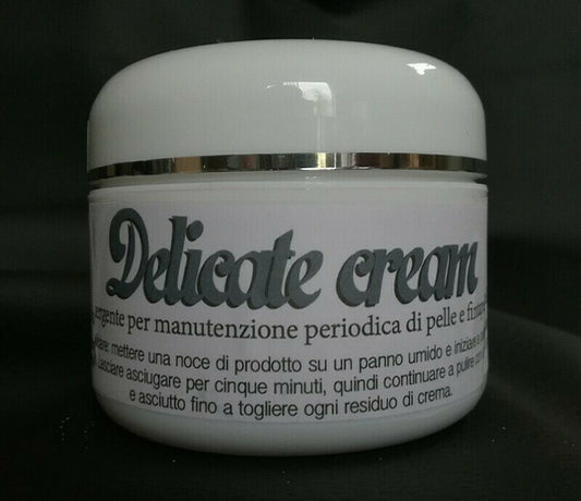 Delicate Cream - cleansing and nourishing cream for car leather