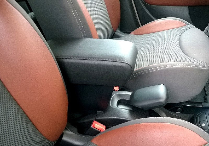 Fiat 500L (2012-05/2017)- bracciolo regolabile in lunghezza con portaoggetti - montaggio ad incastro