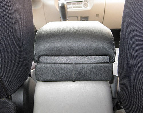 Mitsubishi L200 (2006-2014) - bracciolo addizionale regolabile in lunghezza - montaggio invisibile
