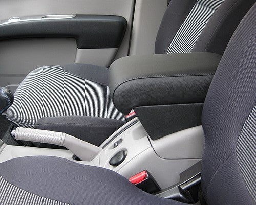 Mitsubishi L200 (2006-2014) - bracciolo addizionale regolabile in lunghezza - montaggio invisibile