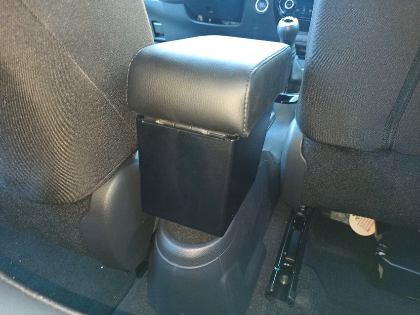 Toyota Aygo X - bracciolo regolabile in lunghezza con portaoggetti - montaggio in punti originali