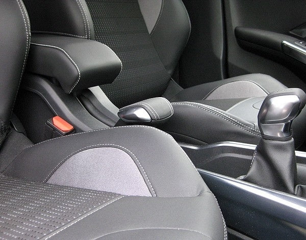 Peugeot 2008 (from 2020&gt;) - length-adjustable armrest with storage compartment - mounting in original points