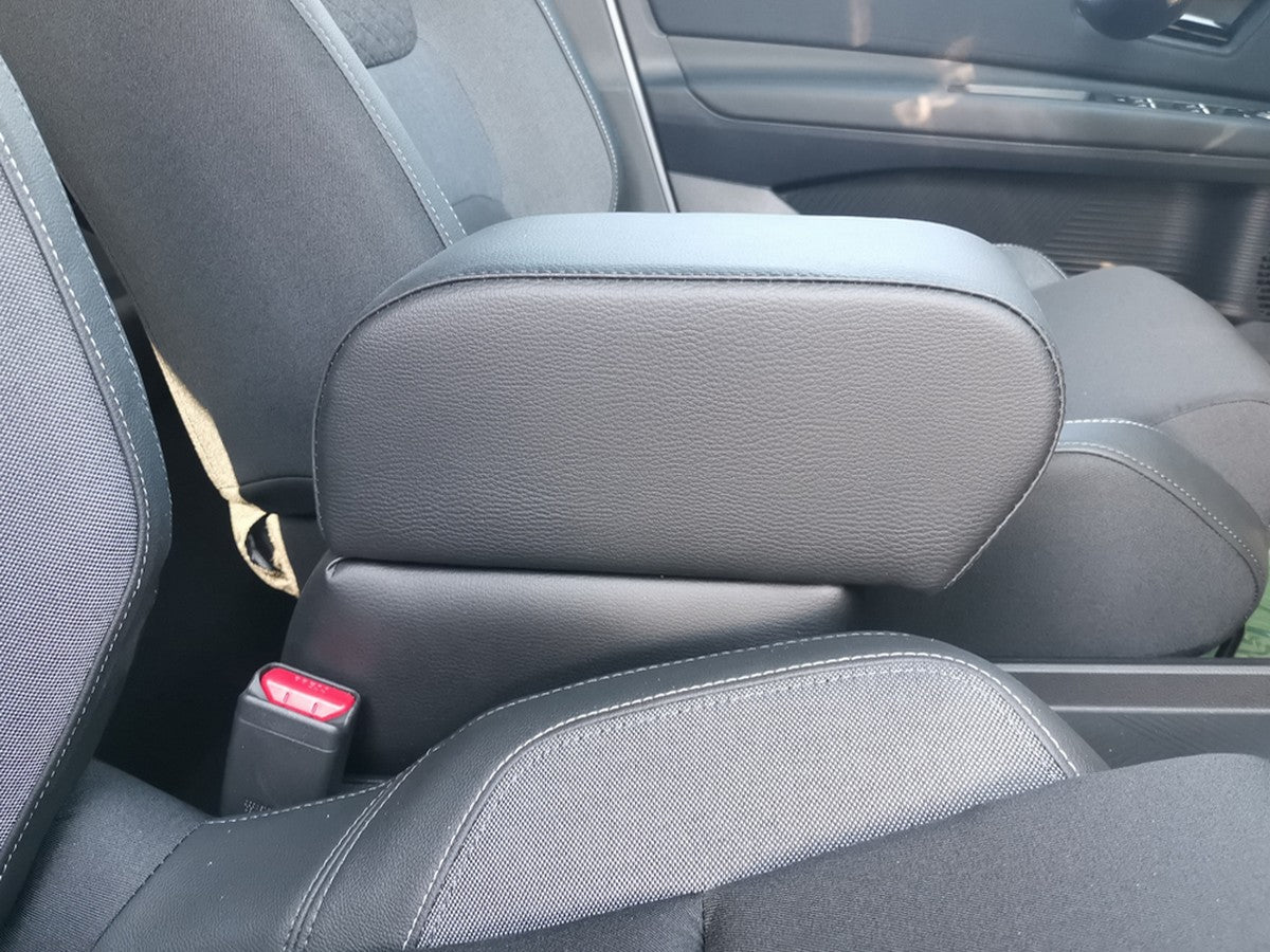 Nissan Micra 6 Serie (ab 2026) - längenverstellbare Mittelarmlehne mit Staufach