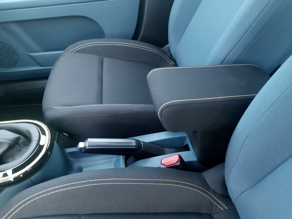 Fiat Grande Panda (petrol version) - adjustable armrest with storage