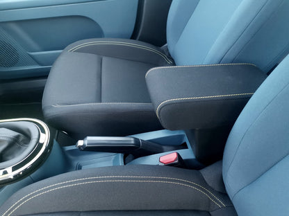 Fiat Grande Panda (petrol version) - adjustable armrest with storage